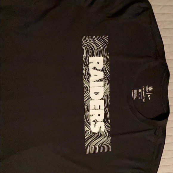 Nike Other - Raiders shirt